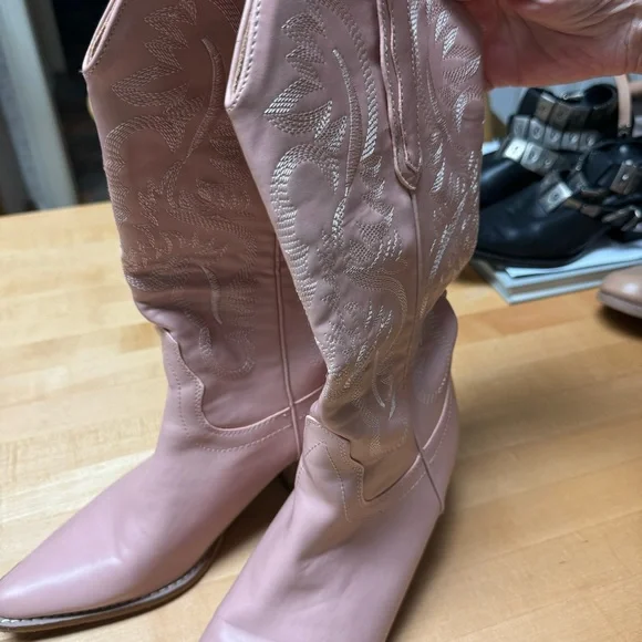 Pink Western-Style Women's Boots Size 10 EUC - Picture 3 of 5